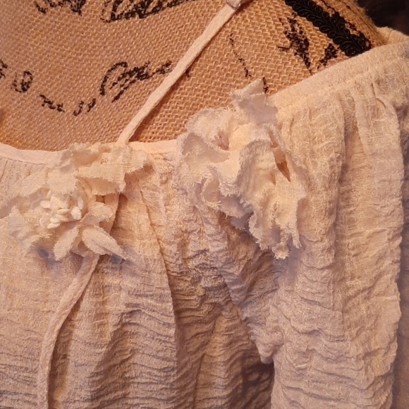 Easel Los Angeles slightly sheer blouse M - Picture 2 of 7